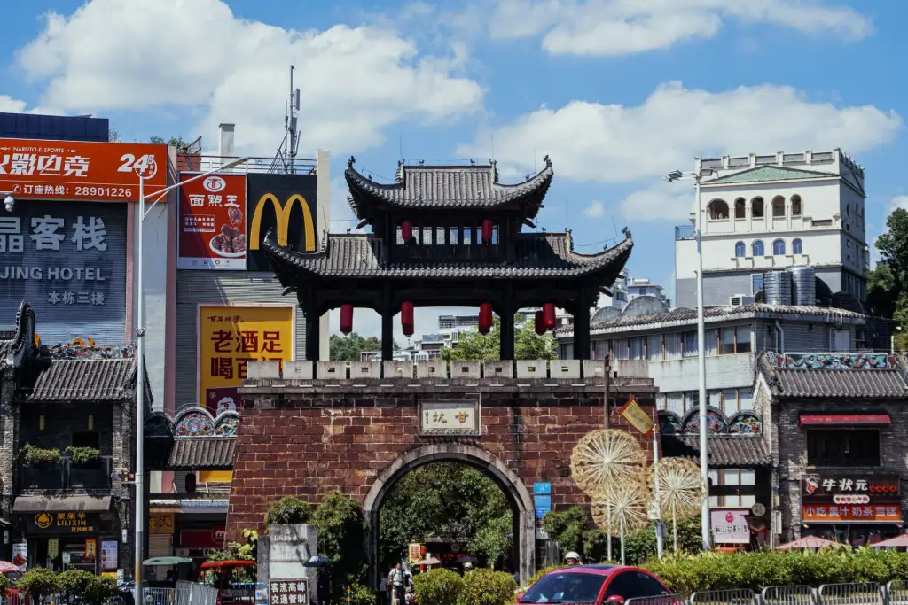 江北区行走鲜花店花束定制流程与设计理念解析