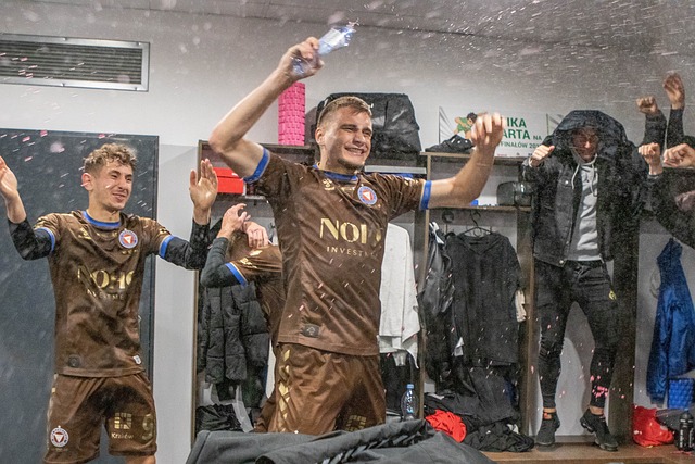 卫树立了学 卫树立了学