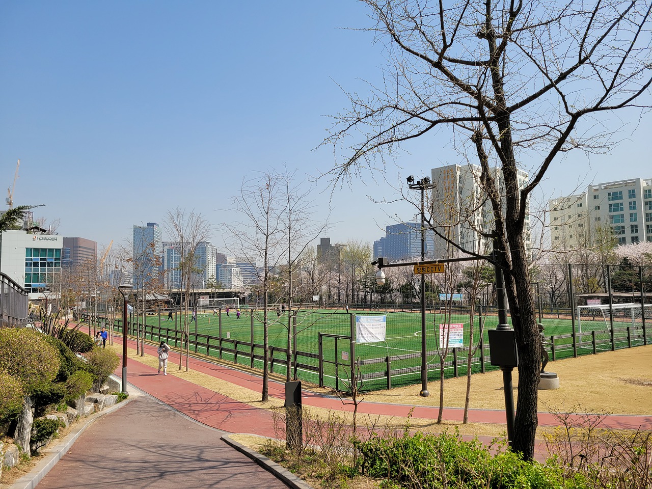 响和潜在机 响和潜在机